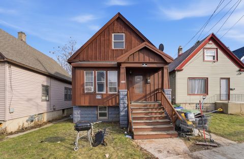 Photo of 2132 S 23rd St, Milwaukee, WI 53215 (MLS # 1954895)