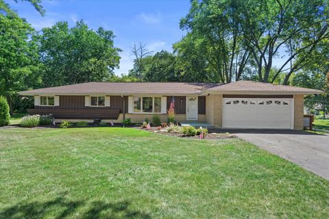 Photo of 3580 Hollywood Ln, Brookfield, WI 53045 (MLS # 1971866)