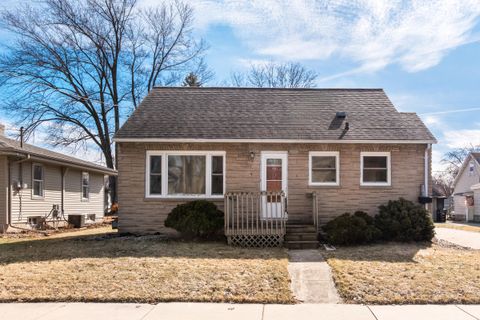 Photo of 313 E Coolidge Ave, Appleton, WI 54915 (MLS # 1953533)