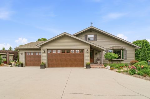 Photo of 2798 N Honeymoon Hill Rd, Charlestown, WI 53061 (MLS # 1967530)