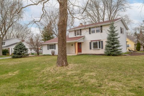 Photo of 21300 Astolat Dr, Brookfield, WI 53045 (MLS # 1956401)