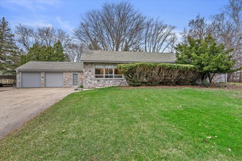 Photo of N79W12961 Fond du Lac Ave, Menomonee Falls, WI 53051 (MLS # 1956439)