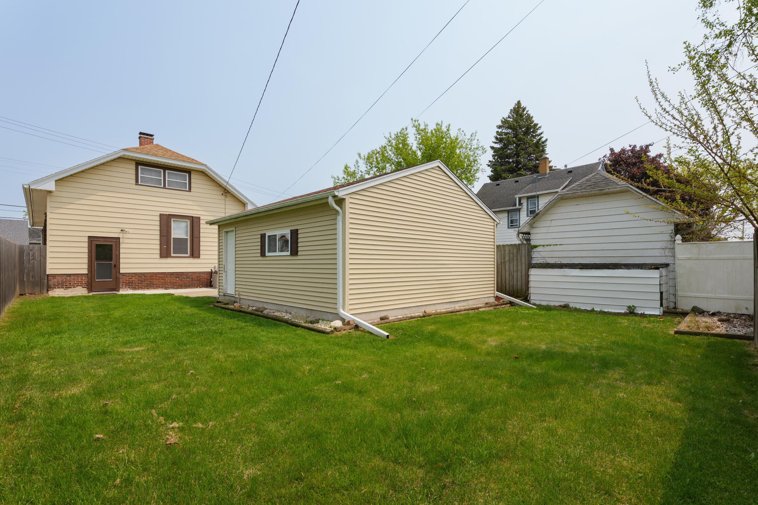 Racine, Wisconsin 53402, United States, 2 Bedrooms Bedrooms, ,1 BathroomBathrooms,Residential,Active,145745