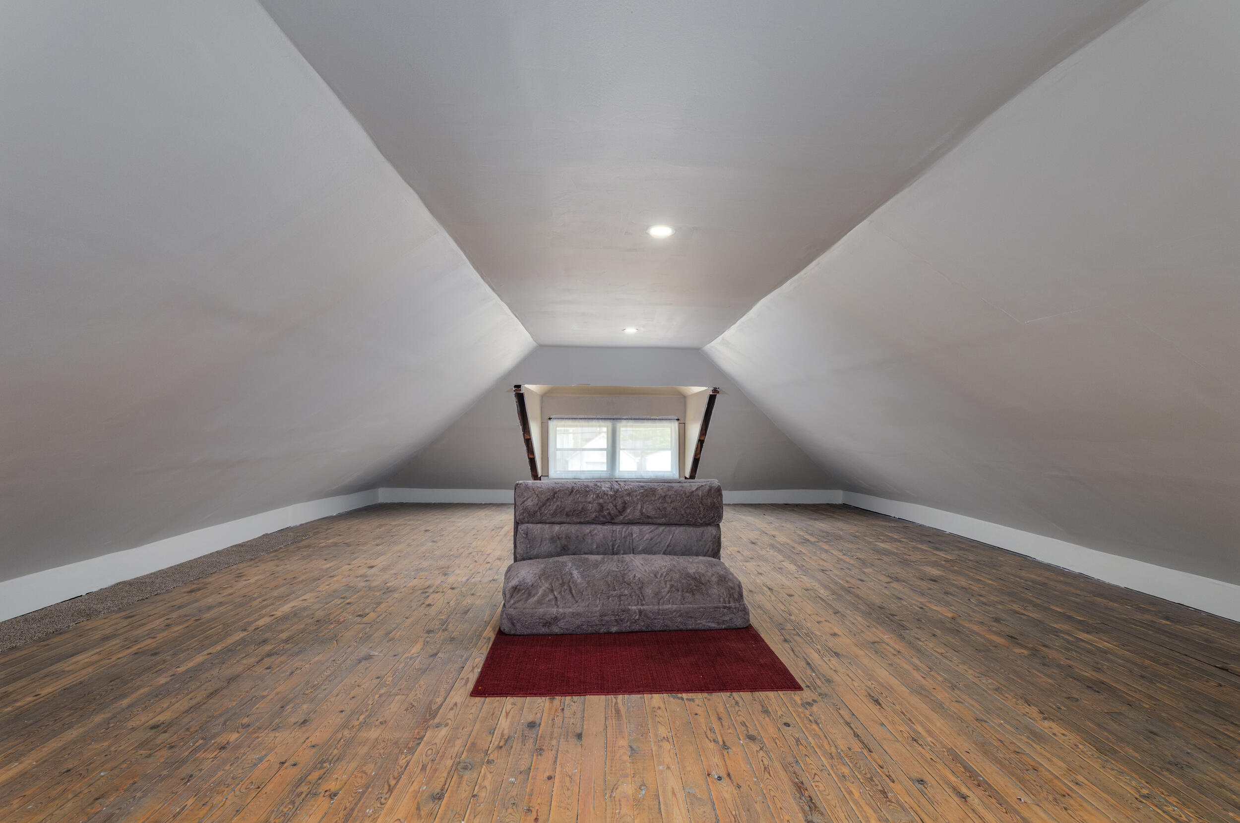 Racine, Wisconsin 53402, United States, 2 Bedrooms Bedrooms, ,1 BathroomBathrooms,Residential,Active,145745