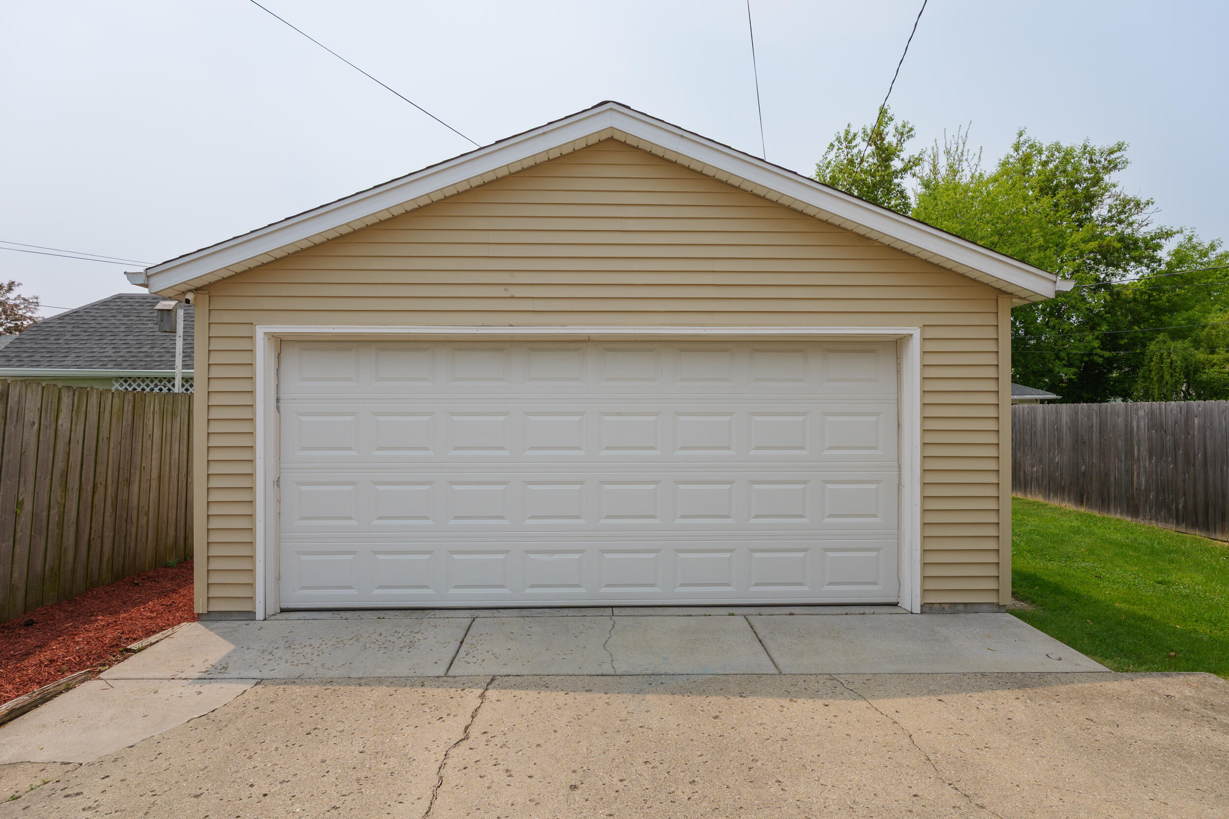 Racine, Wisconsin 53402, United States, 2 Bedrooms Bedrooms, ,1 BathroomBathrooms,Residential,Active,145745