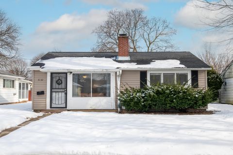 Photo of 3132 N 83rd St, Milwaukee, WI 53222 (MLS # 1949951)