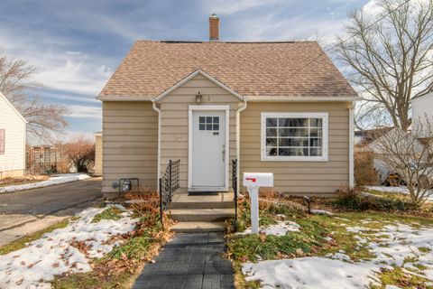 Photo of 217 Fremont St, Watertown, WI 53098 (MLS # 1950963)