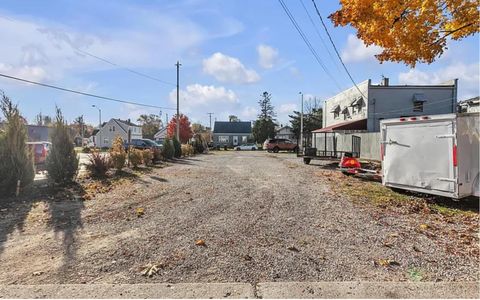 Photo of 88 W Becher St, West Allis, WI 53227 (MLS # 1963972)
