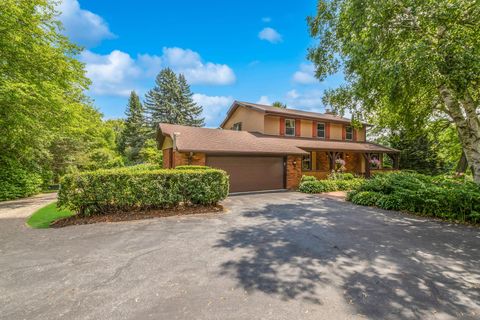 Photo of 10524 N O'Connell Ln, Mequon, WI 53097 (MLS # 1923864)