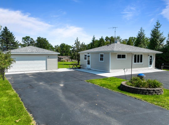 N3358 HAWTHORNE RD, LAKE GENEVA, WI 53147 - Image eea13599947d457bc2c50cc2be0fa512/507097725