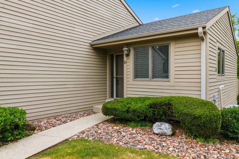 Photo of 2962 Madison St, Waukesha, WI 53188 (MLS # 1982167)