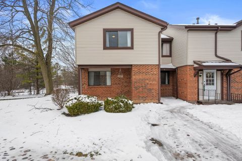Photo of 5835 Cambridge Cir, Mount Pleasant, WI 53406 (MLS # 1954393)