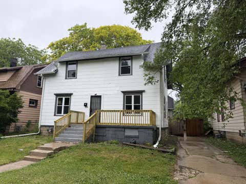 Photo of 3726 W Fairmount Ave, Milwaukee, WI 53209 (MLS # 1966165)