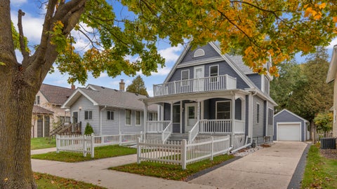 Photo of 2507 N 8th St, Sheboygan, WI 53083 (MLS # 1986502)