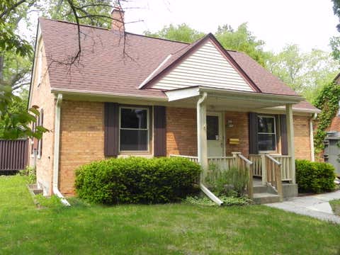 Photo of N82W6770 Fair St, Cedarburg, WI 53012 (MLS # 1920734)