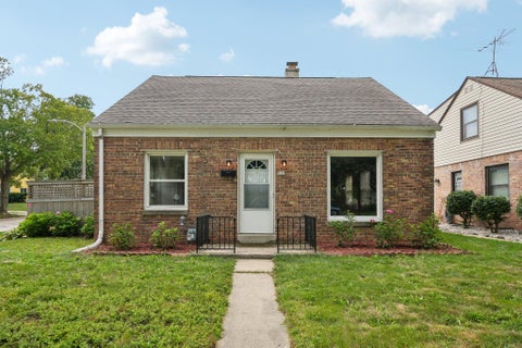 Photo of 531 E Morgan Ave, Milwaukee, WI 53207 (MLS # 1978803)