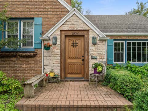 Photo of 1009 Waldo Blvd, Manitowoc, WI 54220 (MLS # 1973181)