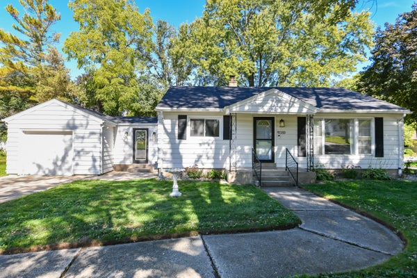 11310 W WISCONSIN AVE, MILWAUKEE, WI 53226 - Image ef3ece93af16f7701055dcdce067d367/1094337290