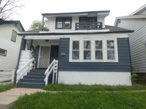 Photo of 2214 W Auer Ave, Milwaukee, WI 53206 (MLS # 1960373)