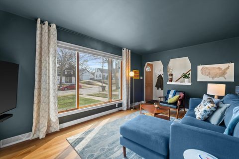 Photo of 1918 E Eden Pl, Saint Francis, WI 53235 (MLS # 1955374)