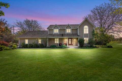 Photo of 11616 N Lantern Ln, Mequon, WI 53092 (MLS # 1919051)