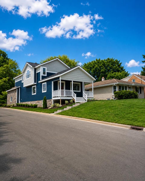 Photo of 4120 S Pennsylvania Ave, Saint Francis, WI 53235 (MLS # 1971509)
