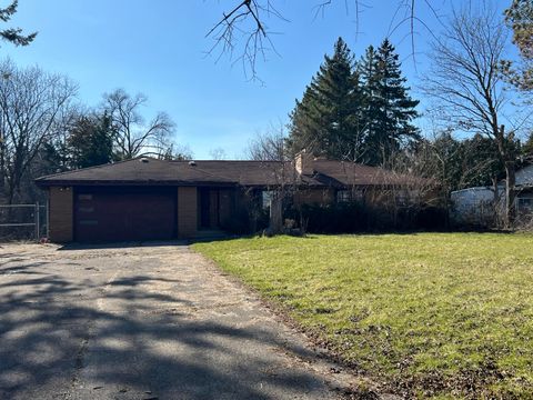 Photo of 6505 N 107th St, Milwaukee, WI 53224 (MLS # 1957889)