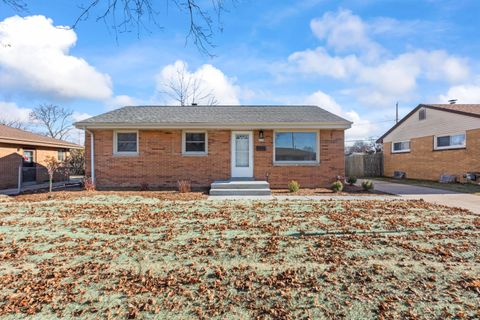Photo of 6538 N 85th St, Milwaukee, WI 53224 (MLS # 1947290)