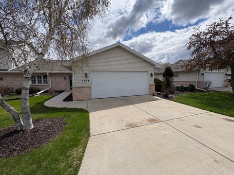 Photo of 1534 River Pines Dr, Bellevue, WI 54311 (MLS # 1980352)