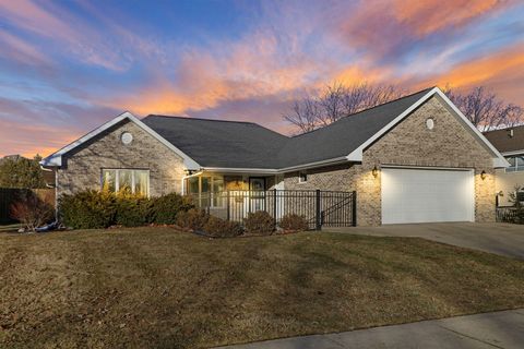 Photo of 4014 15th St, Kenosha, WI 53144 (MLS # 1947420)