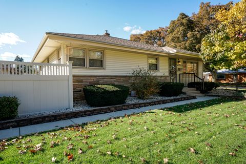 Photo of 4187 N 78th St, Milwaukee, WI 53222 (MLS # 1941419)