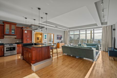 Photo of 1313 N Franklin Pl, Milwaukee, WI 53202 (MLS # 1915887) Photo of 1313 N Franklin Pl, Milwaukee, WI 53202 (MLS # 1915887)