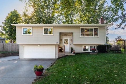 Photo of 420 Wagon Dr, West Salem, WI 54669 (MLS # 1983718)