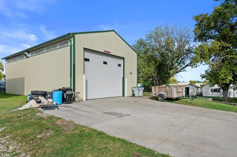 Photo of 8730 W Kaul Ave, Milwaukee, WI 53225 (MLS # 1948277)