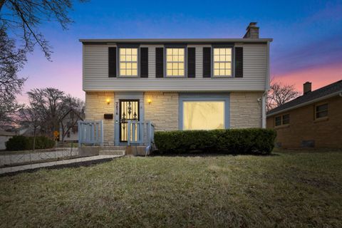 Photo of 3876 N 61st St, Milwaukee, WI 53216 (MLS # 1956151)