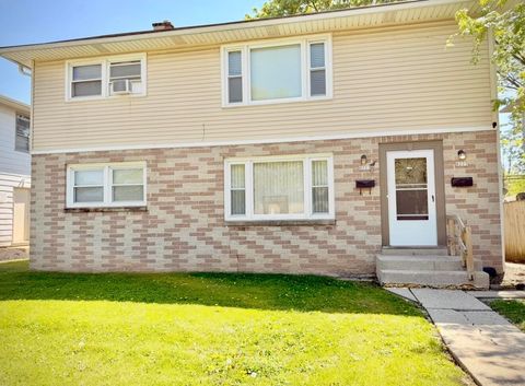 Photo of 8221 W Villard St, Milwaukee, WI 53218 (MLS # 1961717)