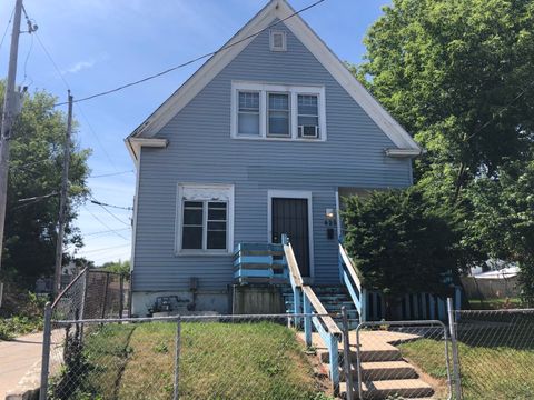 Photo of 623 W Burleigh St, Milwaukee, WI 53212 (MLS # 1971226)