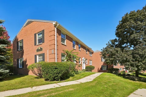 Photo of 1335 E Randolph Ct, Milwaukee, WI 53212 (MLS # 1983479)