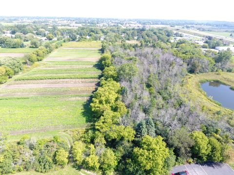 Photo of 914 S Stuart Rd, Mount Pleasant, WI 53406 (MLS # 1903541)