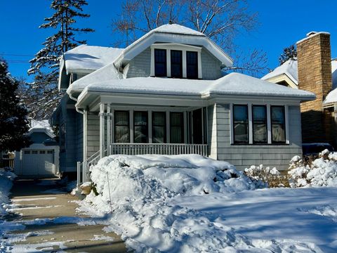 Photo of 4313 N Morris Blvd, Shorewood, WI 53211 (MLS # 1944625)