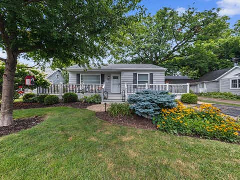 Photo of 2446 N KNOLLWOOD Dr N, Linn, WI 53147 (MLS # 1975428)