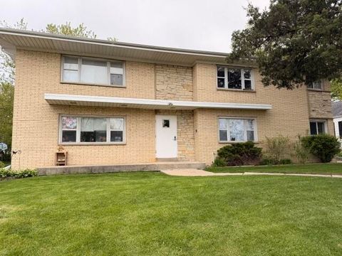 Photo of 1950 S 98th St, West Allis, WI 53227 (MLS # 1963311)