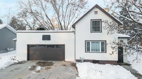 Photo of 424 Fremont St, Plymouth, WI 53073 (MLS # 1944753)