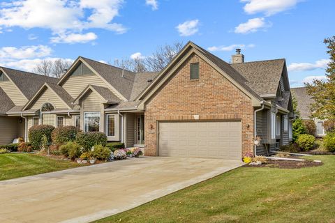 Photo of 18710 Follett Dr, Brookfield, WI 53045 (MLS # 1941262)