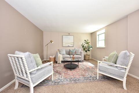 Photo of 270 E Highland Ave, Milwaukee, WI 53202 (MLS # 1946021)