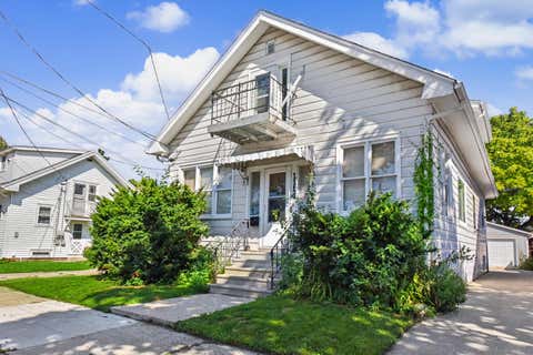 Photo of 1114 William St, Racine, WI 53402 (MLS # 1977646)
