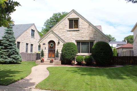 Photo of 2816 N 75th St, Milwaukee, WI 53210 (MLS # 1934373)