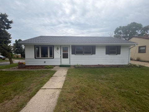 Photo of 2301 W Alvina Ave, Milwaukee, WI 53221 (MLS # 1981415)