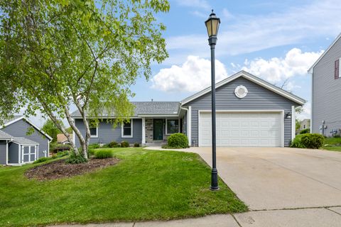 Photo of 2722 Field Dr, Waukesha, WI 53188 (MLS # 1964150)
