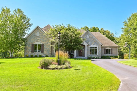 Photo of 1555 Behrens Dr, Cedarburg, WI 53012 (MLS # 1980048)